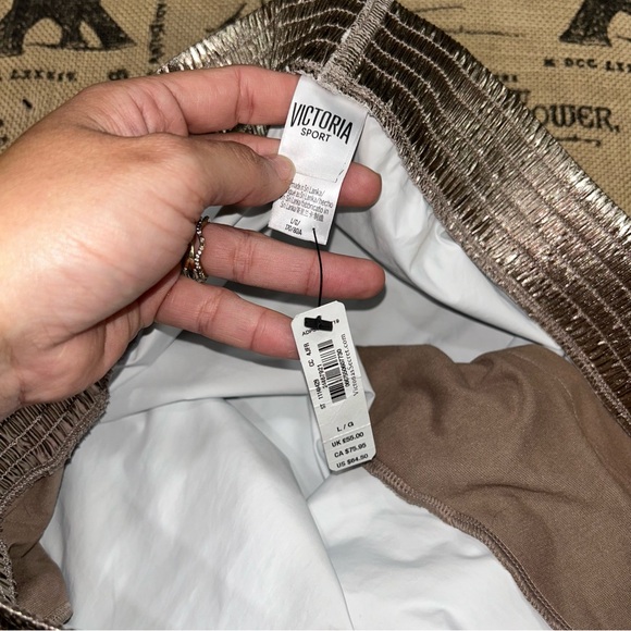 Victoria'S Secret Sport NWT! Bronze Metallic Cargo Jogger Pants Size L - Picture 8 of 15